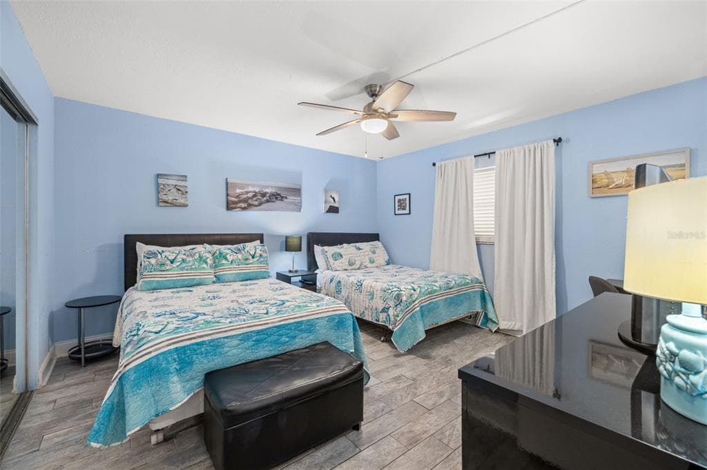 18610 GULF BOULEVARD 709 photo 16