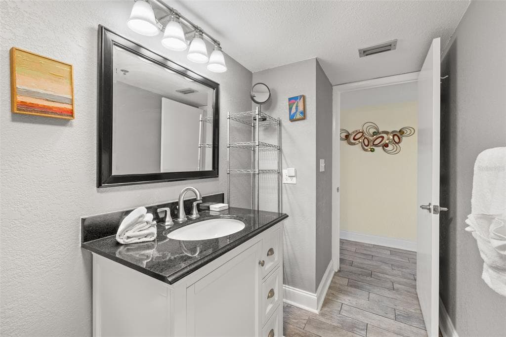 18610 GULF BOULEVARD 709 photo 20