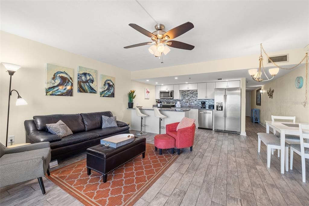 18610 GULF BOULEVARD 709 photo 8