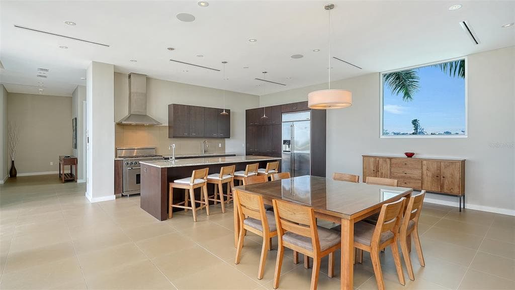 160 WHITTIER DRIVE photo 18