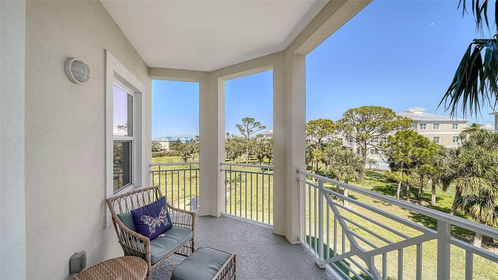 7910 34TH AVENUE W 203 photo 16