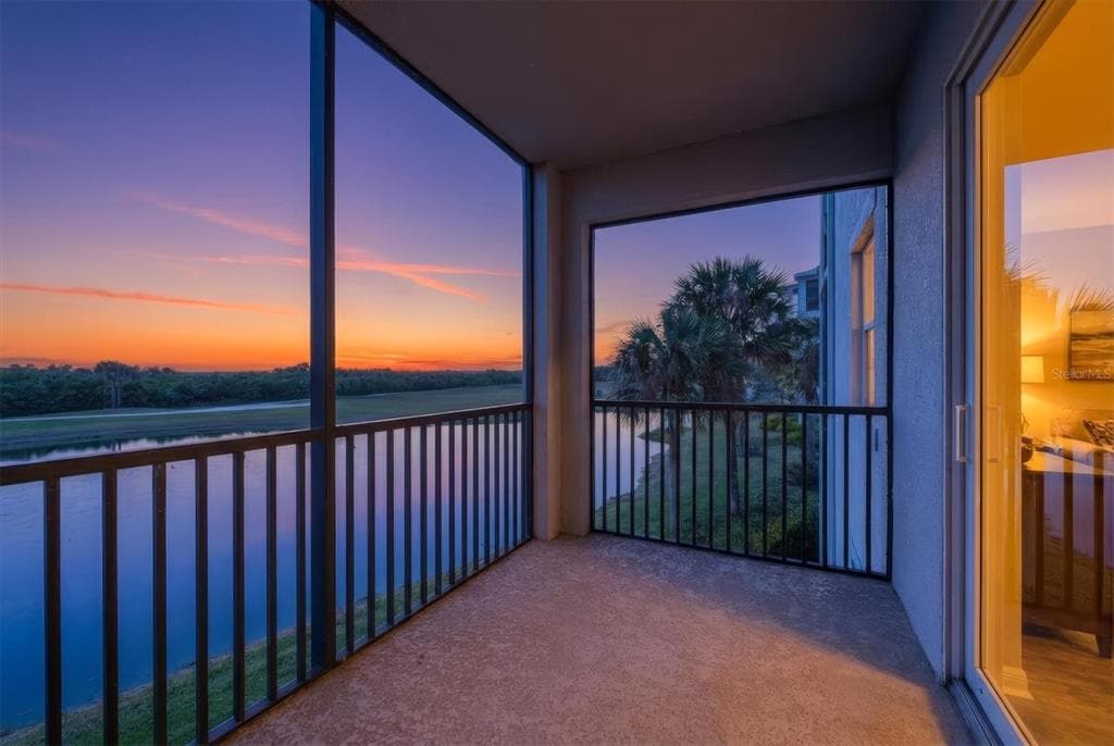 14081 HERITAGE LANDING BOULEVARD 227 photo 2