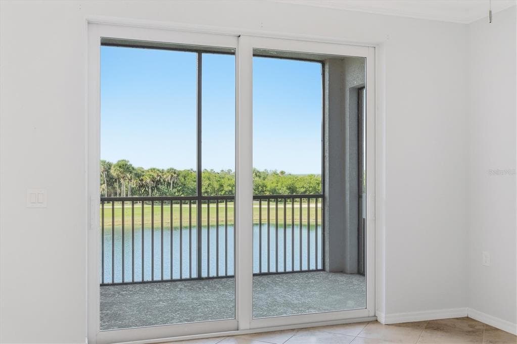 14081 HERITAGE LANDING BOULEVARD 227 photo 10