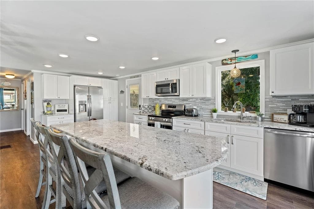 6051 COLONY CIRCLE photo 13