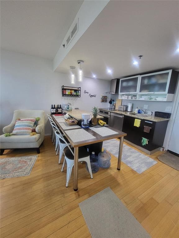 701 S MADISON AVENUE 414 photo 5