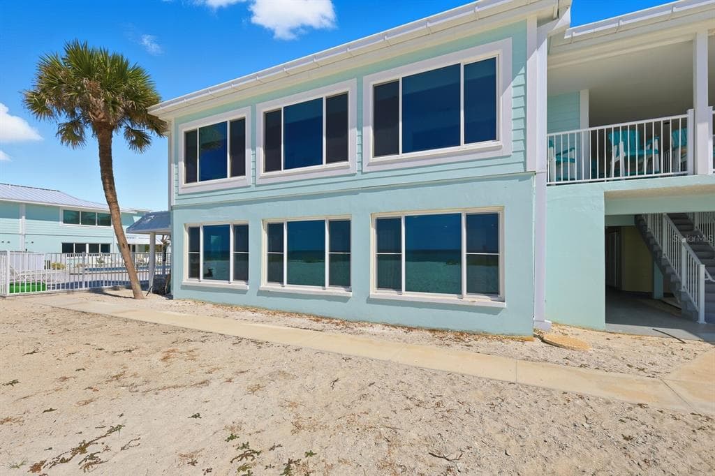 320 GULF BOULEVARD 5C photo 2