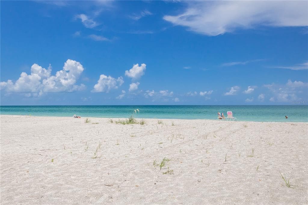 320 GULF BOULEVARD 5C photo 1