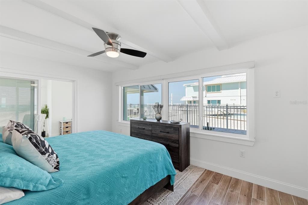 320 GULF BOULEVARD 5C photo 14