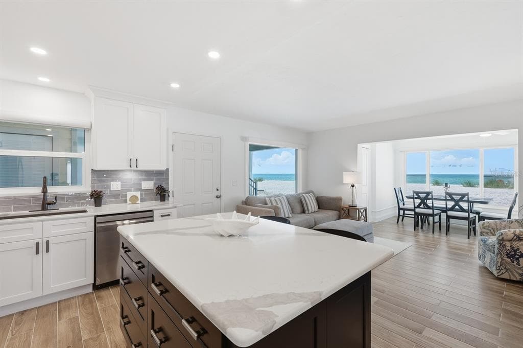 320 GULF BOULEVARD 5C photo 21