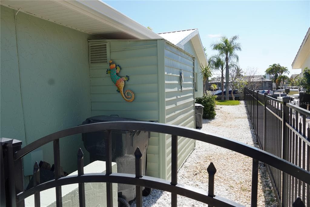 908 SAGO PALM WAY photo 6