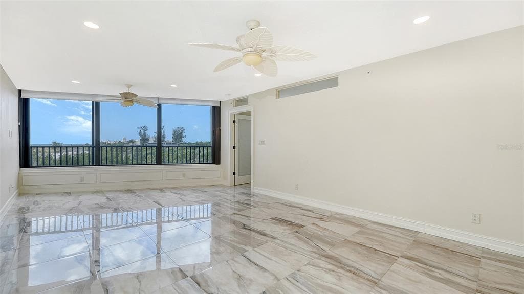 5740 MIDNIGHT PASS ROAD 307 photo 16
