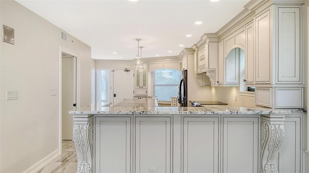 5740 MIDNIGHT PASS ROAD 307 photo 12
