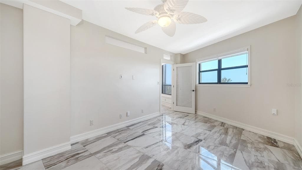 5740 MIDNIGHT PASS ROAD 307 photo 19