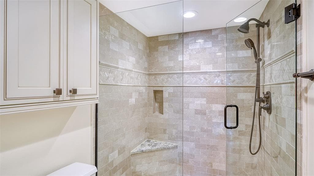 5740 MIDNIGHT PASS ROAD 307 photo 21