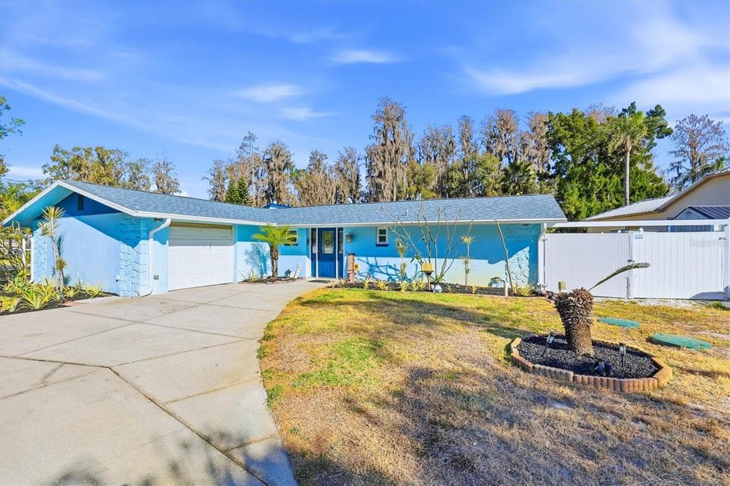 12131 LACEY DRIVE 1