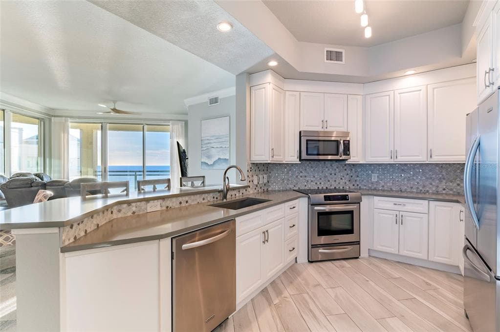 1170 GULF BOULEVARD 2203 photo 17