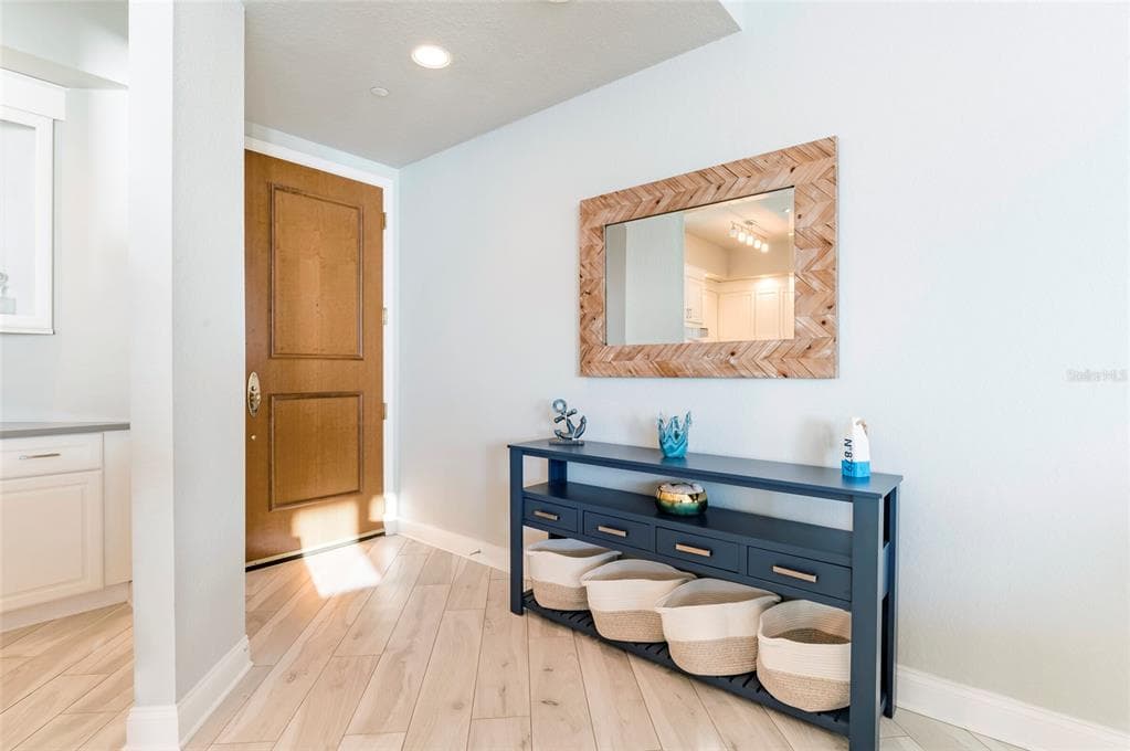 1170 GULF BOULEVARD 2203 photo 3