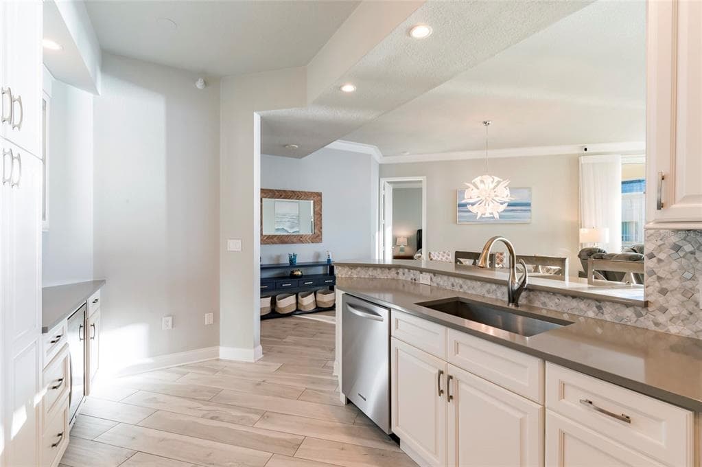 1170 GULF BOULEVARD 2203 photo 18