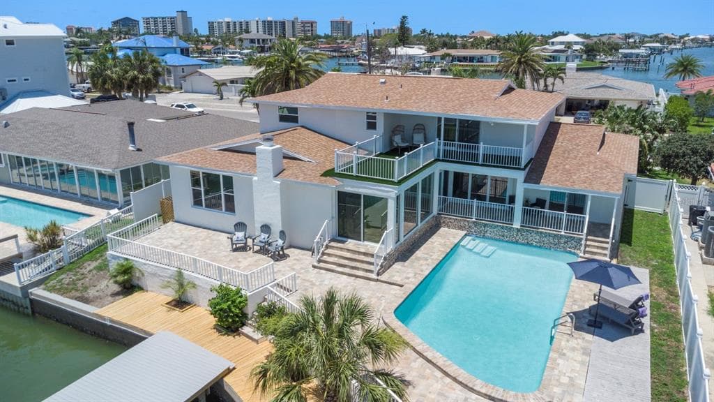 451 PALM ISLAND NE photo 1