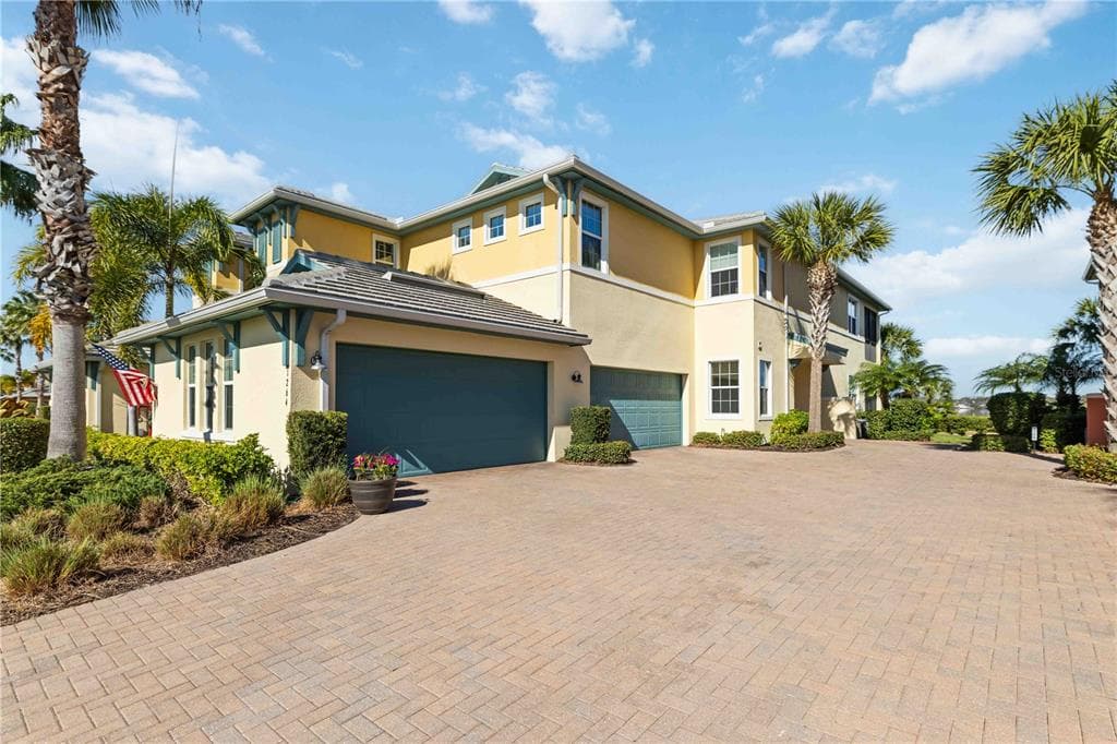 1264 RIVERSCAPE STREET #B 5