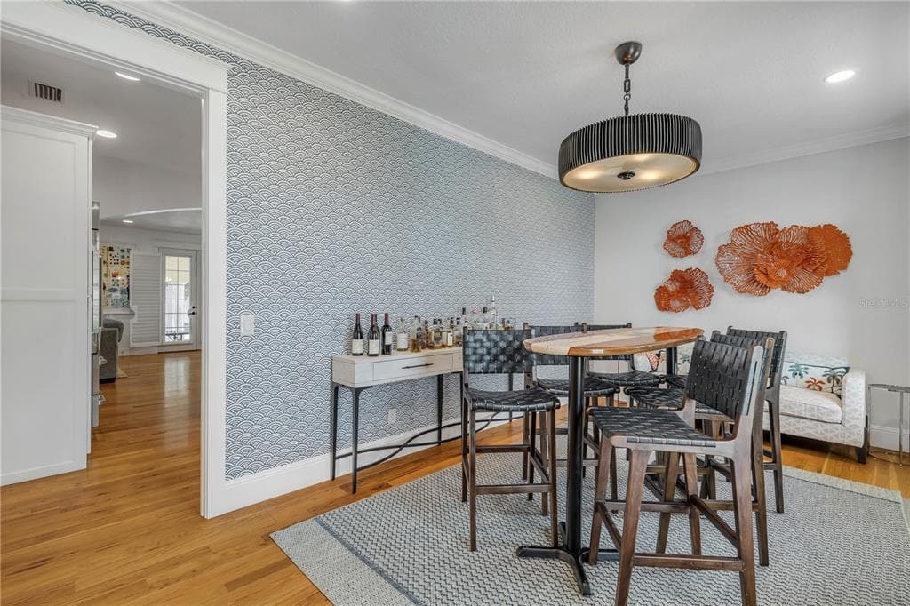 1212 S RIVERSIDE DRIVE photo 20