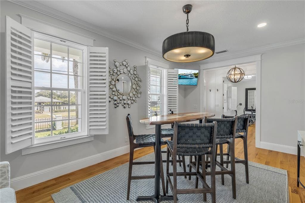 1212 S RIVERSIDE DRIVE photo 19