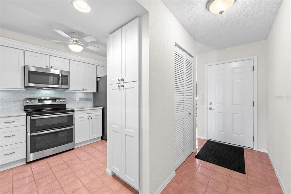 4750 BRITTANY DRIVE S 26 photo 4