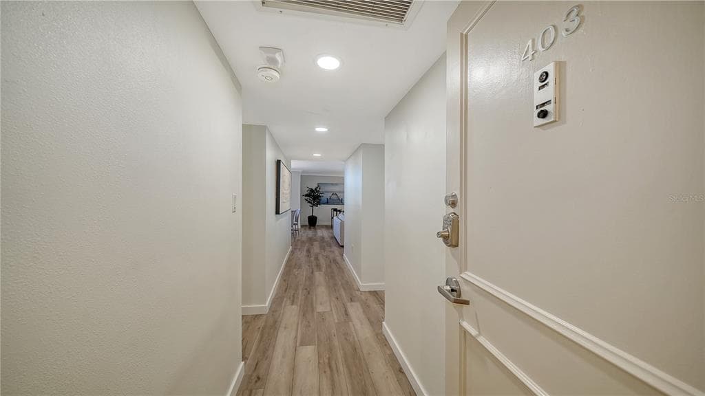 1000 LONGBOAT CLUB ROAD 403 photo 4