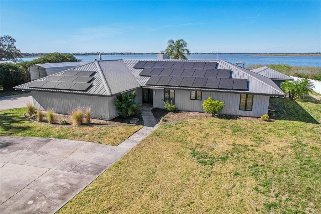 3050 CRUMP ROAD 1