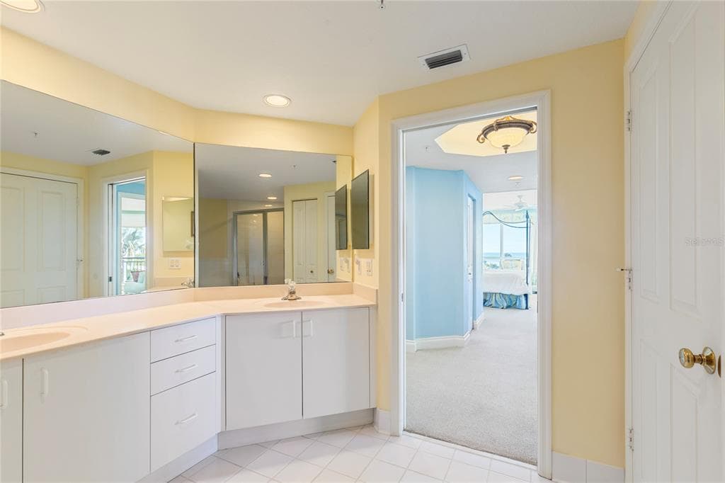 1180 GULF BOULEVARD 202 photo 23