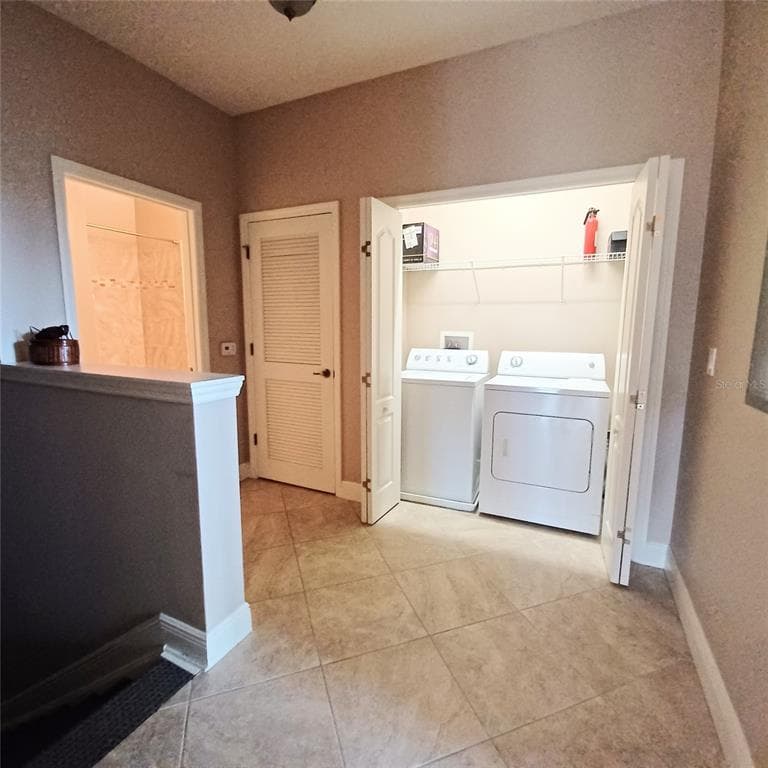 80 S RIVERVIEW BEND S 822 photo 19