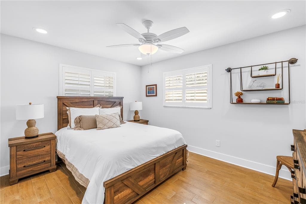 5166 HORSESHOE PLACE NE photo 25