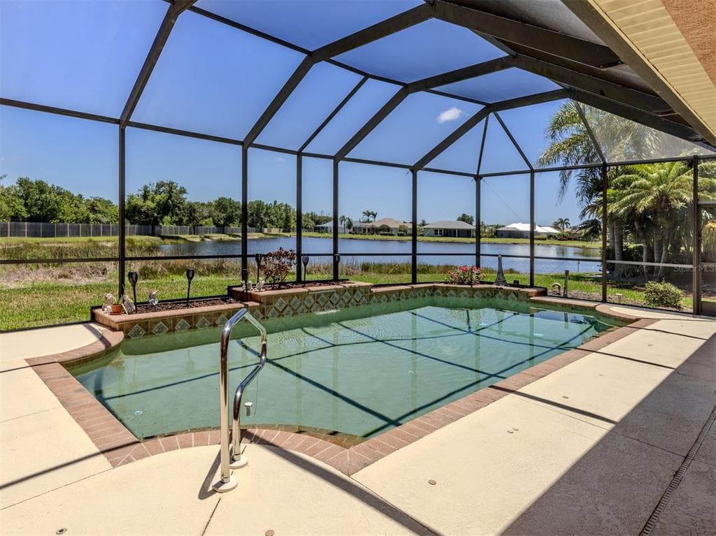 148 WADING BIRD DRIVE photo 3
