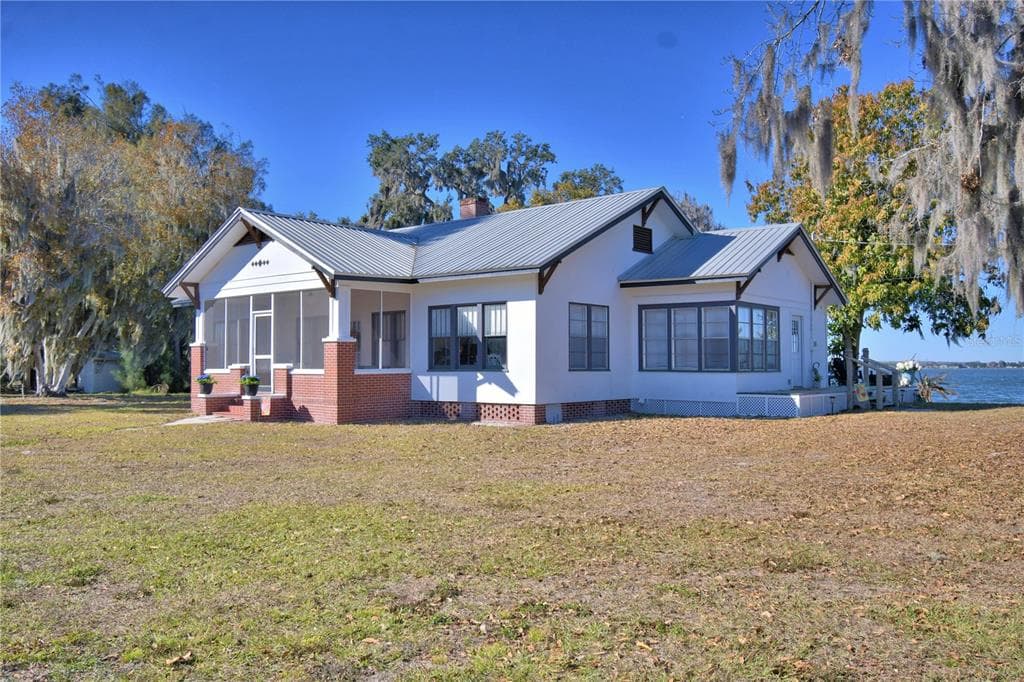 1173 S LAKE REEDY BOULEVARD 1
