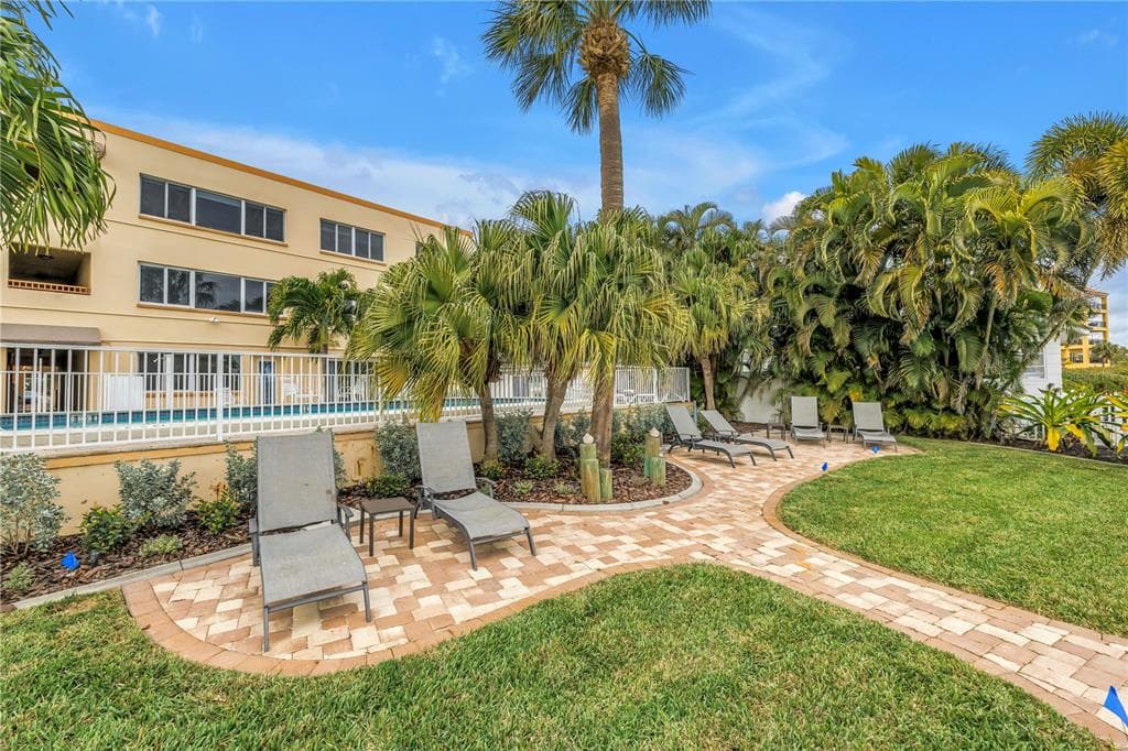 10265 GULF BOULEVARD B315 photo 20