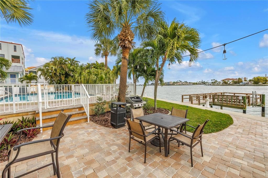 10265 GULF BOULEVARD B315 photo 19