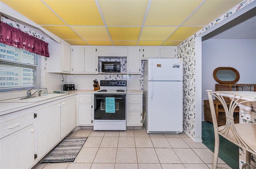 4525 COVE CIRCLE 604 photo 19