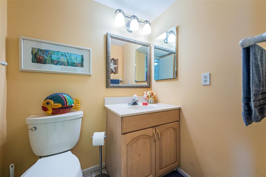 4525 COVE CIRCLE 604 photo 21