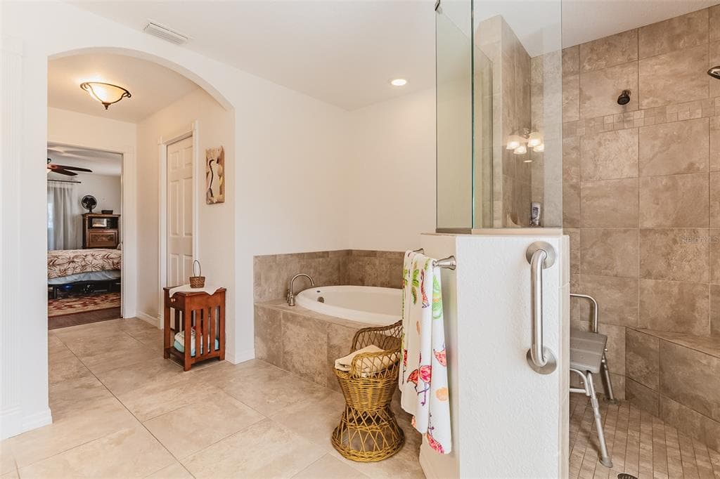 134 DARTMOUTH DRIVE NW photo 16