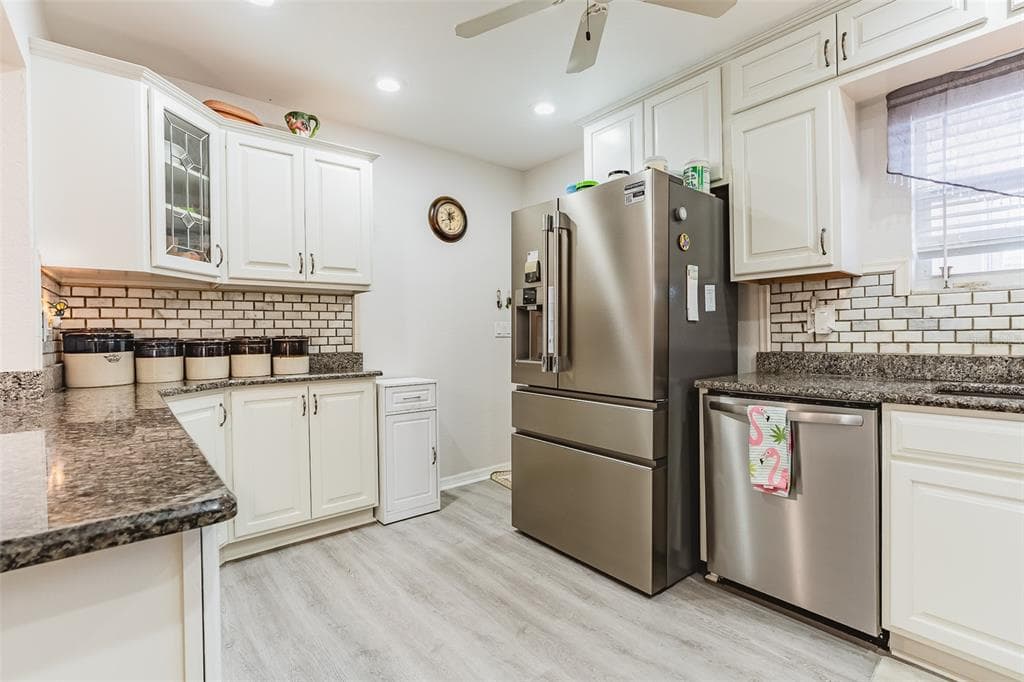 134 DARTMOUTH DRIVE NW photo 8
