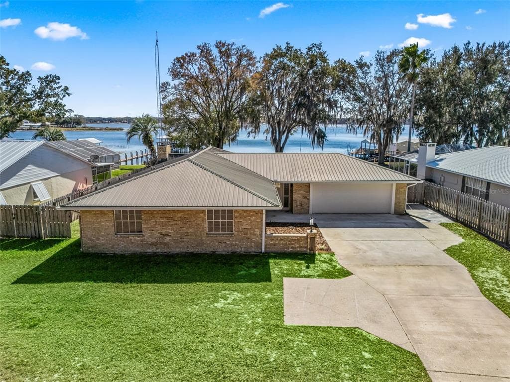 10916 SE TIMUCUAN ROAD 2