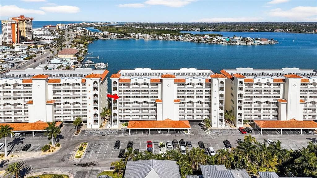 17717 GULF BOULEVARD 401 photo 3