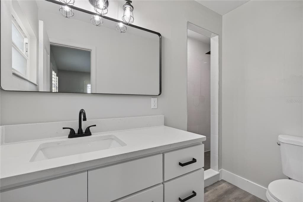 1503 CANAL COURT photo 23