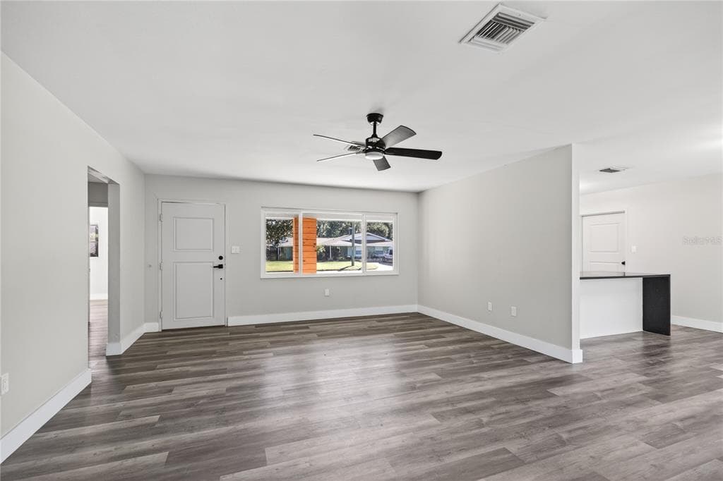 1503 CANAL COURT photo 7