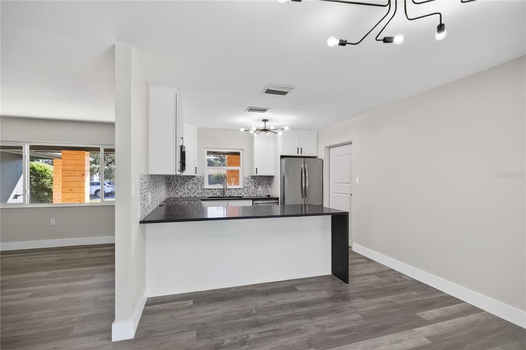 1503 CANAL COURT photo 10
