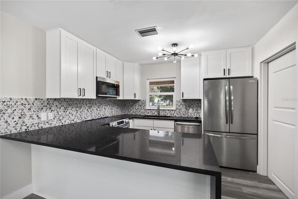 1503 CANAL COURT photo 11
