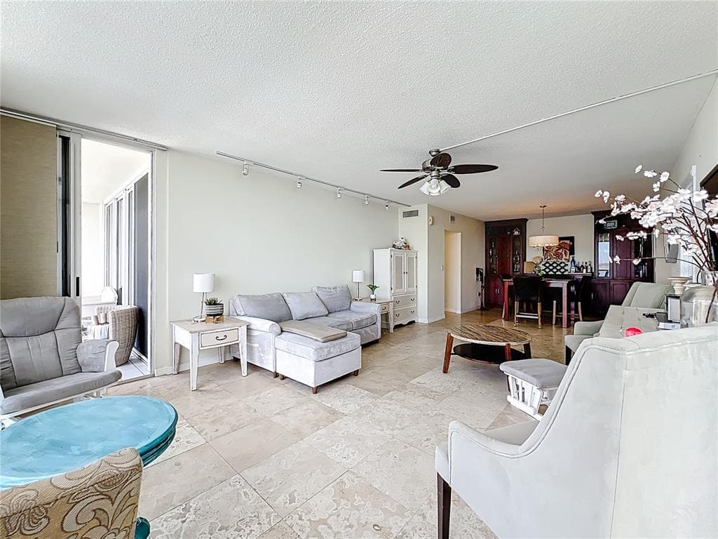 100 PIERCE STREET 910 photo 3
