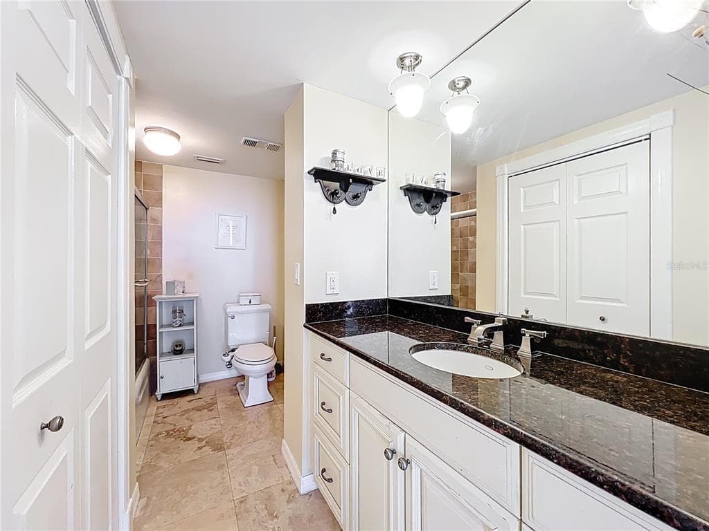 100 PIERCE STREET 910 photo 19