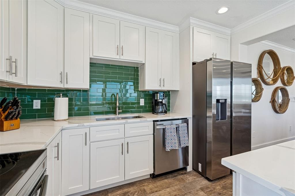 865 N SHORE DRIVE photo 14