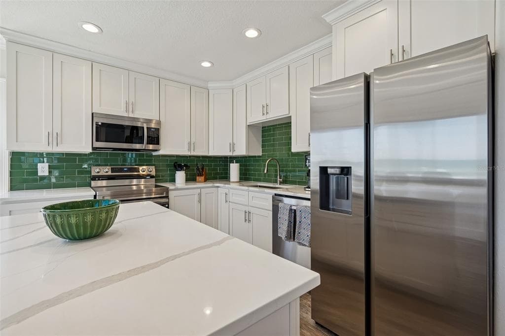 865 N SHORE DRIVE photo 15
